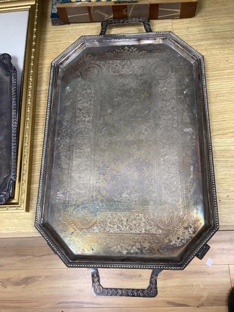 A plated tray, a salver and a cased set of fish eaters